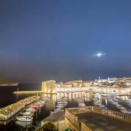 Sunset בית הארחה